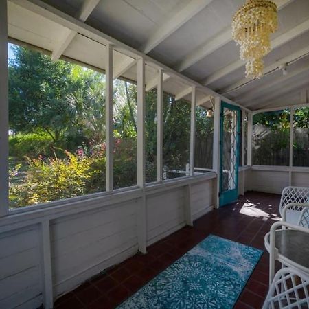 Serene Beachy Bungalow With Large Screened Porch! Tampa Ngoại thất bức ảnh