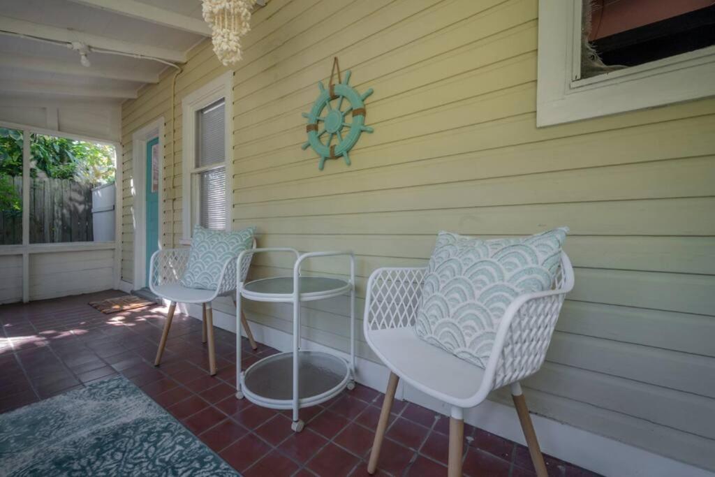 Serene Beachy Bungalow With Large Screened Porch! Tampa Ngoại thất bức ảnh