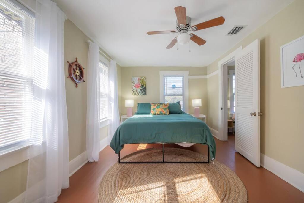 Serene Beachy Bungalow With Large Screened Porch! Tampa Ngoại thất bức ảnh