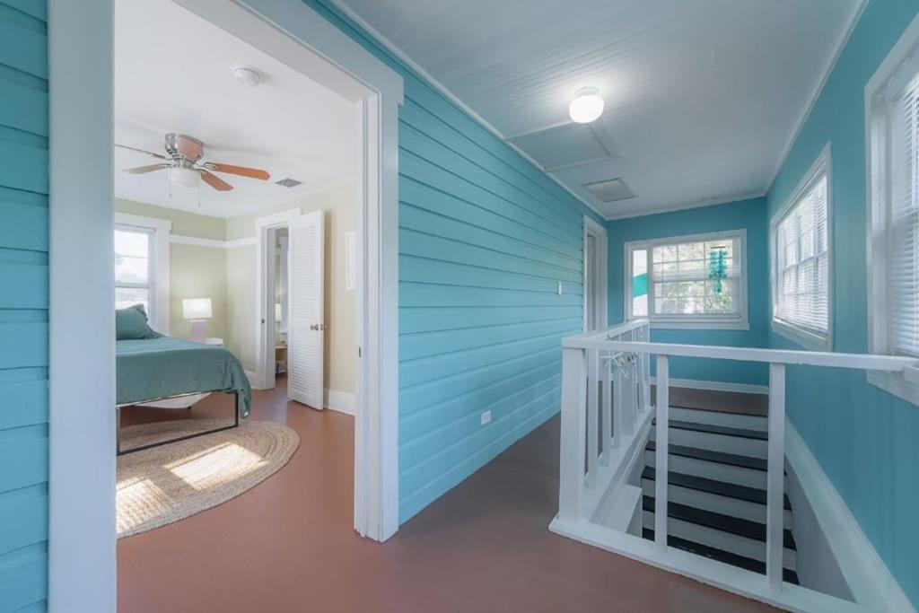 Serene Beachy Bungalow With Large Screened Porch! Tampa Ngoại thất bức ảnh
